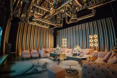 东莞高端夜场招聘女生 提供免费培训住宿